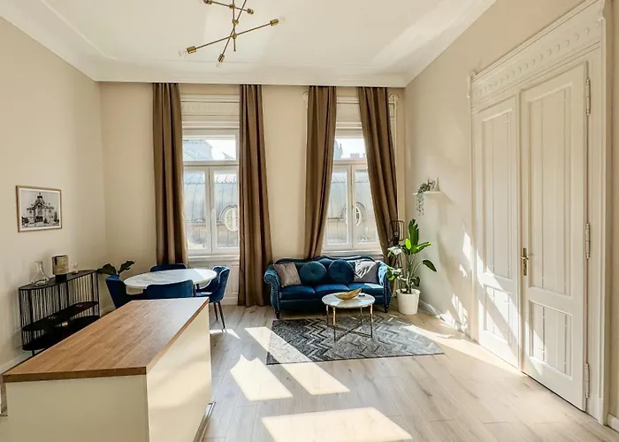 Luxury Parisian Designed 3-Bedroom Gem In Heart Of Budapest
