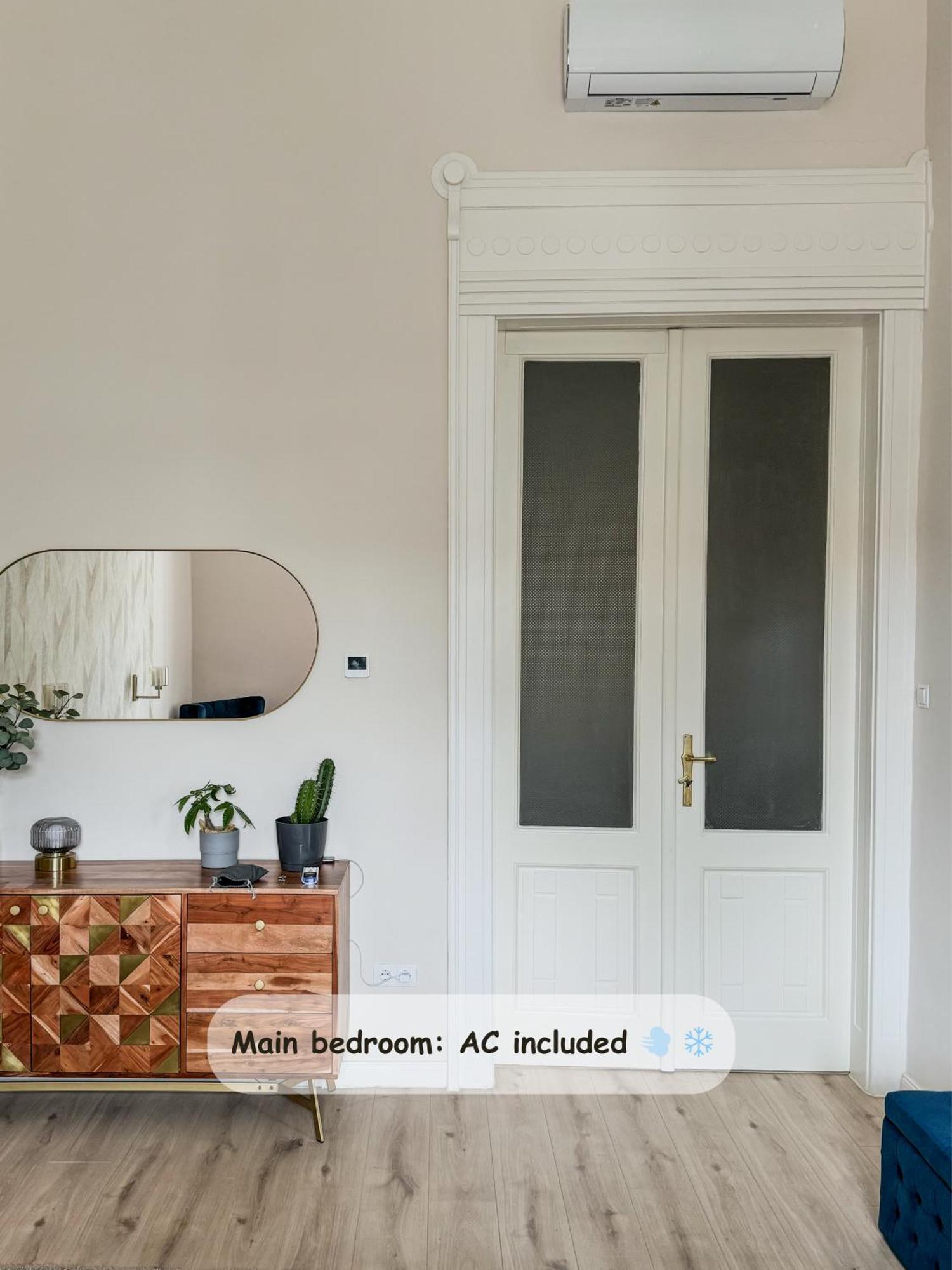 Apartamento Luxury Parisian Designed 3-bedroom Gem In Heart Of Budapest