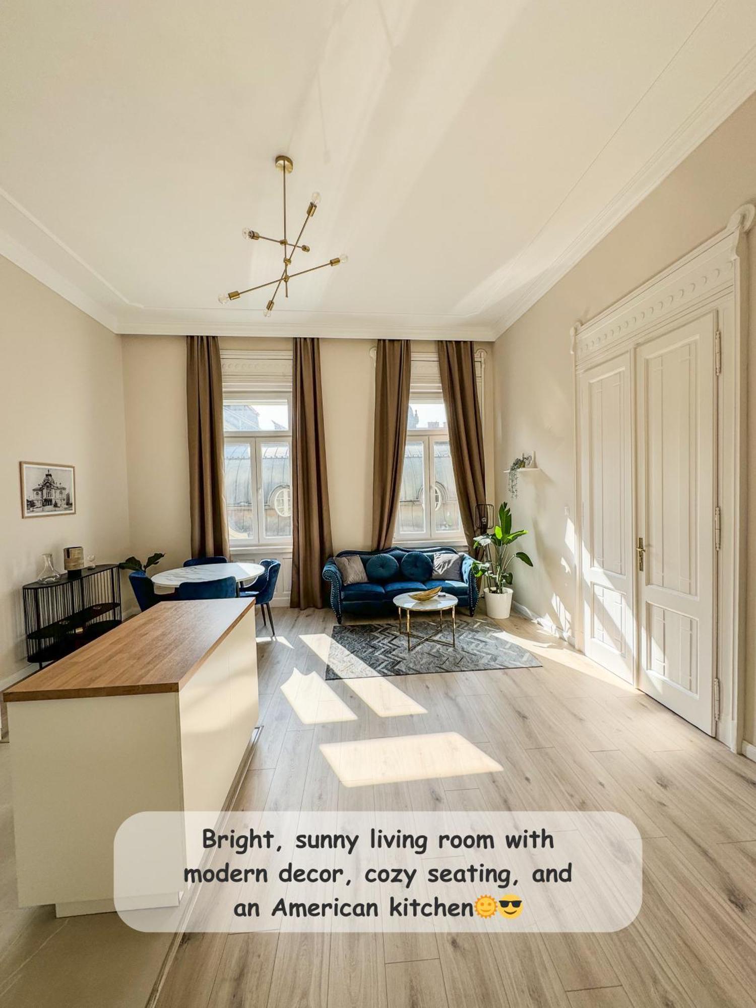Luxury Parisian Designed 3-bedroom Gem In Heart Of Apartamento